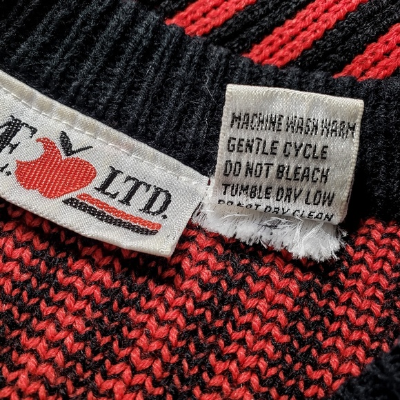 💥CLOSING SALE💥 VINTAGE Chunky Red Sweater - Picture 4 of 5